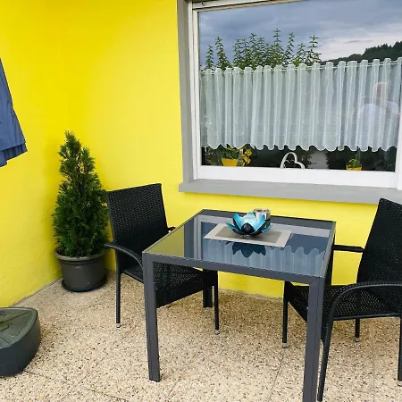 Fewo Am Hilschberg Apartmán *